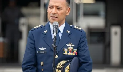 Pedro Sánchez, Ministro de Defensa.
