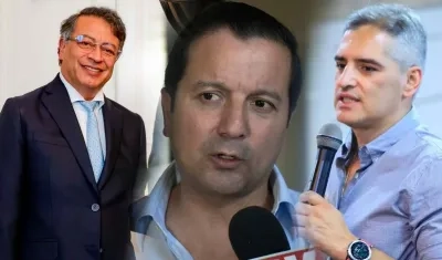 El Presidente Gustavo Petro, el exsenador David Luna y el gobernador de Antioquia, Andrés Julián Rendón.  