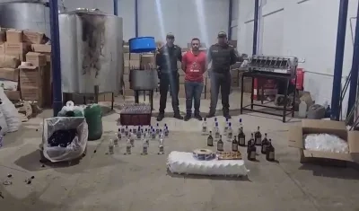 Licor adulterado incautado por la Policía Metropolitana de Barranquilla.