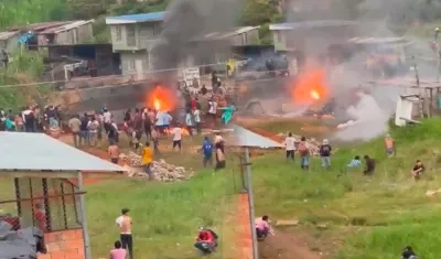 Camión quemado  del Ejército