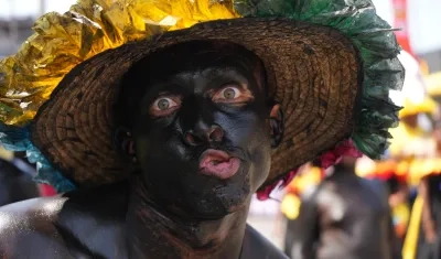 Ritmos Tropicales Danza Son de Negro en la Vía 40.