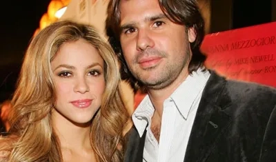 Shakira y Antonio de la Rúa.