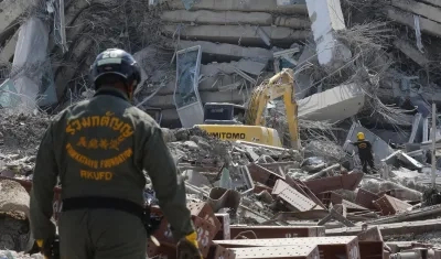 Muchos edificios han colapsados tras el fuerte terremoto. 