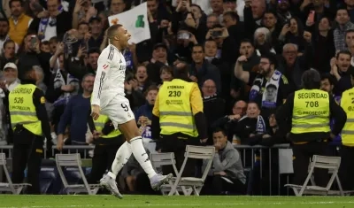 Kylian Mbappé celebrando el gol que le dio la victoria al Real Madrid.