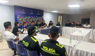 Reunión del Comité Local de Seguridad previo al partido Junior vs. América. 