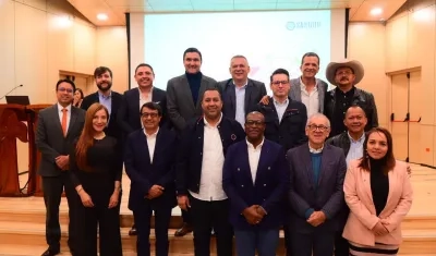 Parte de los exalcaldes que impulsan el movimiento Propósito Colombia 2026.