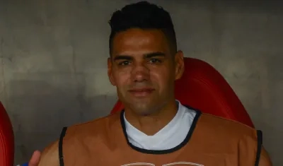 Radamel Falcao en el banco de suplentes la última vez que estuvo en el estadio Metropolitano, en noviembre de 2024.