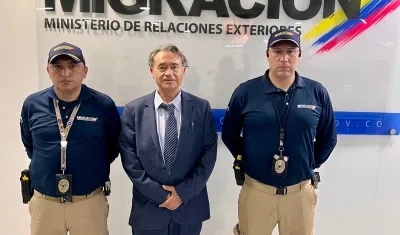 Carlos Lehder en su regreso al país este viernes.