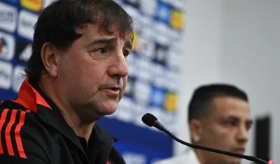 Néstor Lorenzo, técnico de la Selección Colombia, en rueda de prensa este miércoles, en Brasil.