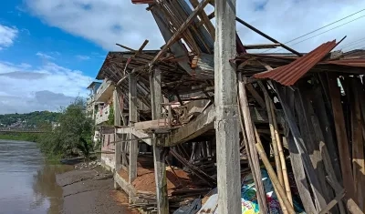 Vivienda afectada en Esmeraldas, Ecuador.