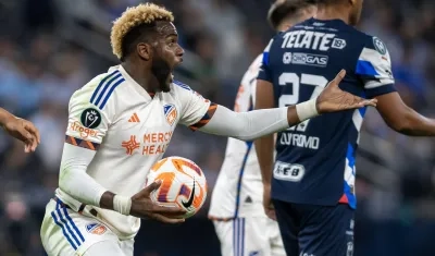 Aaron Boupendza cuando jugaba en Cincinnati, de la MLS.