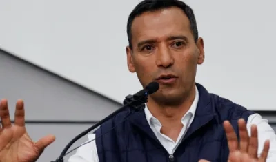 Pedro Sánchez, Ministro de Defensa.