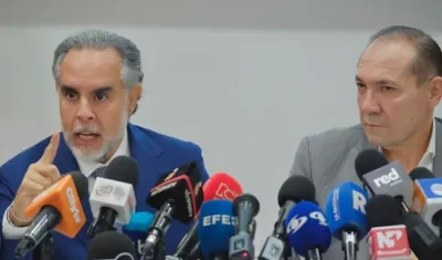 El ministro del Interior, Armando Benedetti; y el de Trabajo, Antonio Sanguino. 