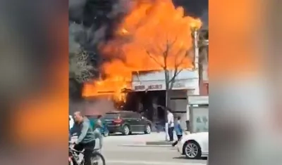 Incendio en restaurante en Liaoyang, China.