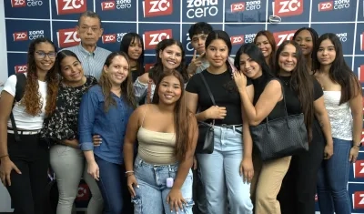 Estudiantes del programa de Marketing Digital de la Corporación de Educación Superior del Litoral. 