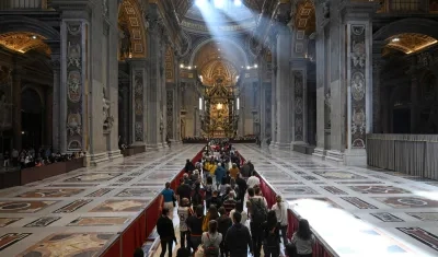 Más de 250 mil personas ingresaron a la Basílica de San Pedro para despedir al Papa. 