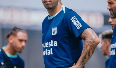Pablo Cepellini en entrenamiento con Alianza Lima.