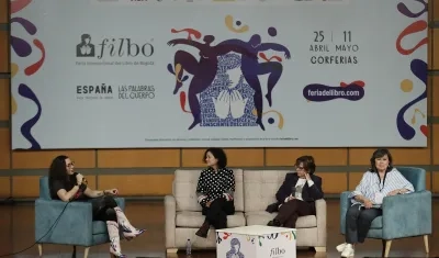 Las escritoras colombianas Pilar Quintana, Piedad Bonnett, y Laura Restrepo. 