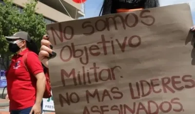 AI alerta sobre el persistente abandono estatal y la falta de garantías. 