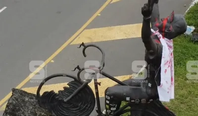 Estatua de 'Lucho' Herrera.