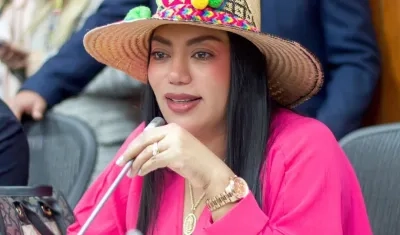 Senadora Martha Peralta.