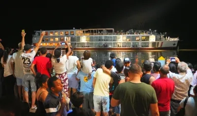 Crucero pasando por Mompox.