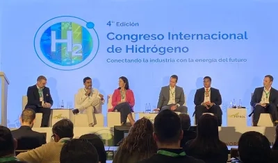 Brayaham Villa, gerente de Confiabilidad Operacional de Monómeros, durante el Cuarto Congreso Internacional de Hidrógeno.