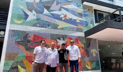 Alcalde local Norte Centro Histórico, Laurian Puerta Ruiz; secretario de Cultura, Juan Carlos Ospino; alcalde, Alejandro Char; artista, Salím Osta Lefranc. 