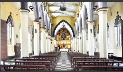 Fotografía de la Parroquia Nuestra Señora del Rosario de la artista Vivian Saad. 