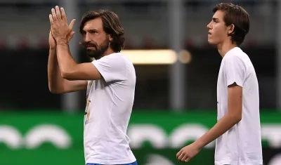 Andrea Pirlo y su hijo Nicolo.
