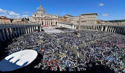 Plaza de San Pedro durante el funeral.