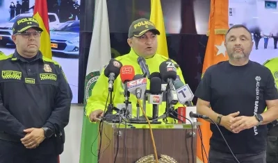 El General Yecid Peña, comandante de la Policía Metropolitana de Cartagena y de la Regional Número 8; el coronel Jorge Mora, jefe del grupo de anticorrupción de la Dijin y Yesid Turbay, jefe de la Oficina de Seguridad de Barranquilla.