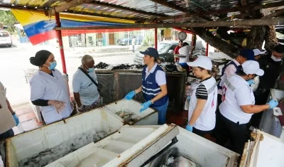 Funcionarios de la Secretaría de Salud de Soledad llegaron a la Torre del Pescado. 
