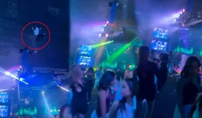 Partes del techo de la discoteca Jet Set ya estaban cayendo al suelo durante el concierto de Rubby Pérez.