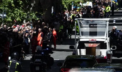 Cortejo fúnebre del Papa Francisco.