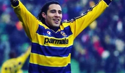Jorge Bolaño con la camiseta del Parma, su club entre 1999 y 2007.