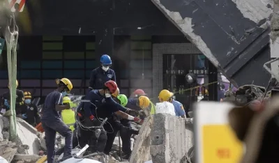 Equipos de rescate en Santo Domingo, República Dominicana.