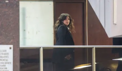 Dalma Maradona a la llegada al tribunal donde se realiza el juicio por la muerte de su padre.