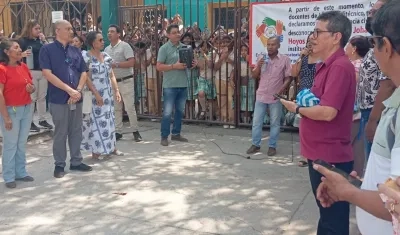 Protesta de docentes de la I.E. Politécnico.