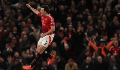 Harry Maguire celebrando el gol de la clasificación.