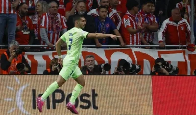 Ferran Torres celebra el gol que le dio el triunfo al Barcelona sobre el Atlético.