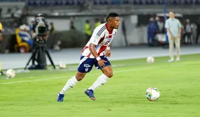 Jhomier Guerrero, lateral derecho del Junior. 