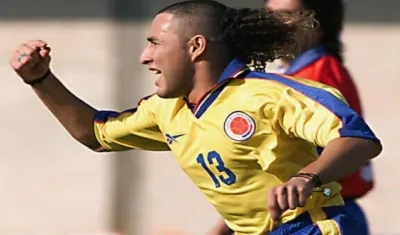 Jorge Bolaño en la celebración de su gol a Chile, en la Copa América de 1999.