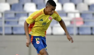 Jordan Barrera jugando con la Selección Colombia Sub 20.