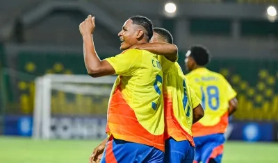 Criss Macías, lateral de Colombia, celebra el gol que le marcó a Argentina. 