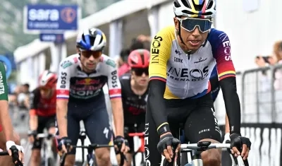 Egan Bernal durante la etapa 14 del Giro de Italia 2025.