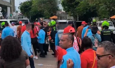 Momento en que el Gobernador Eduardo Verano se salió de la marcha. 