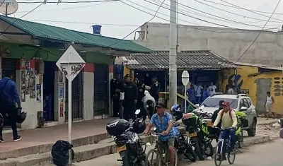 Establecimiento comercial donde lanzaron granada en Soledad. 