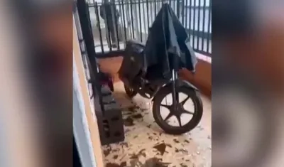 Daños materiales en el sector.