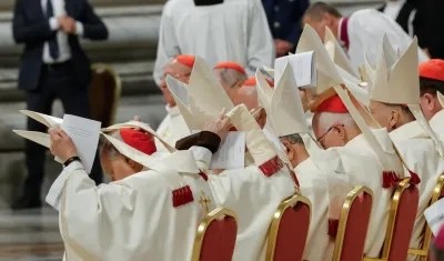 Los cardenales en la misa de este domingo.
